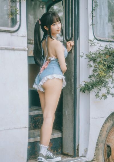 男人亚洲区偷_1080P日本电影免费