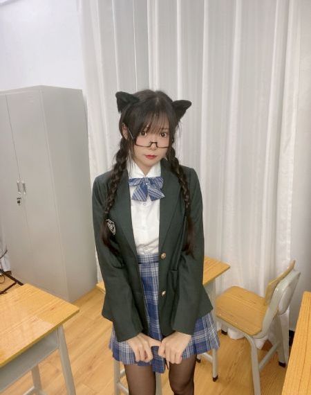 五月视频开心中文字幕_蓝光高清完整版