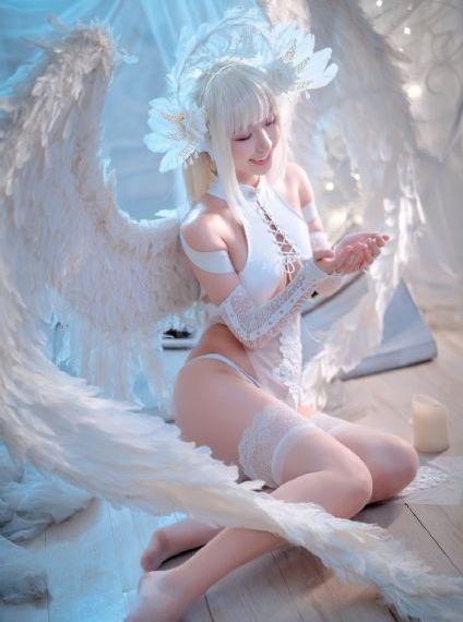 亚洲美女美奶水_720在线视频播放