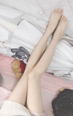 老公当着别人的面批评我_国产剧免费观看韩国