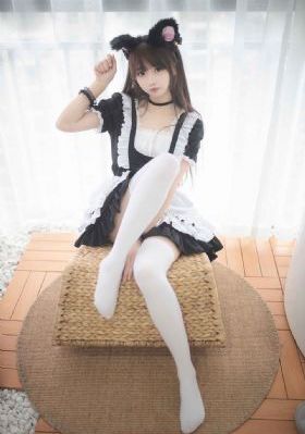 制服中出_720全集在线观看